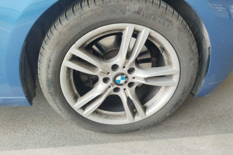 Used BMW 3 Series GT 2017 330i xDrive M Sport Right Front Wheel Hub