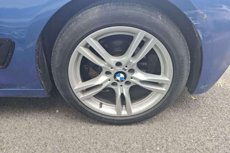 Used BMW 3 Series GT 2017 320i M Sport Right Front Wheel Hub