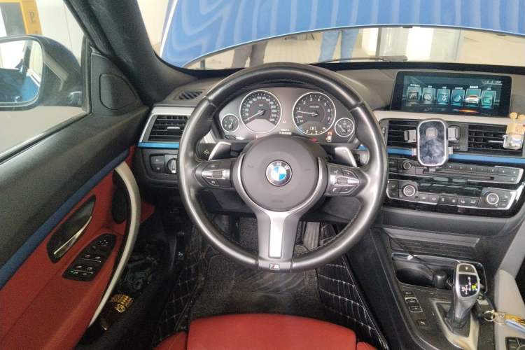 Used BMW 3 Series GT 2017 330i xDrive M Sport Steering Wheel