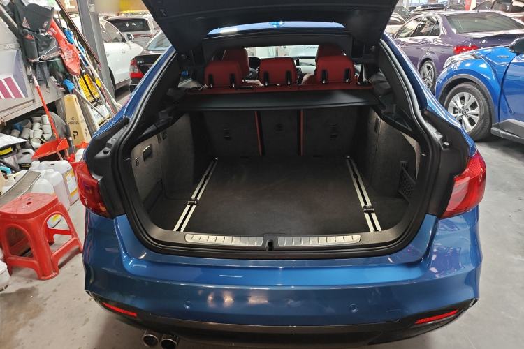 Used BMW 3 Series GT 2017 330i xDrive M Sport Trunk