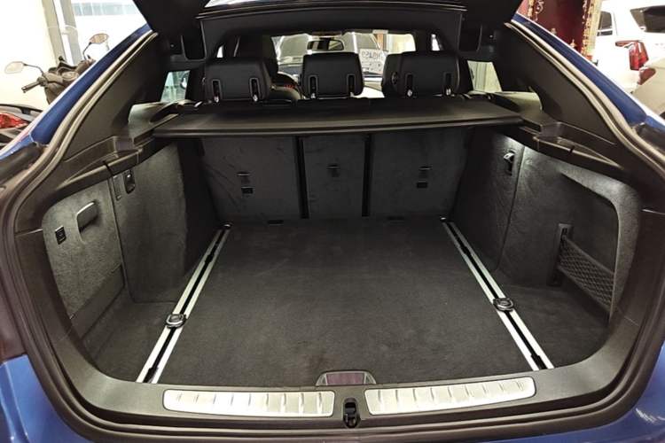 Used BMW 3 Series GT 2017 320i M Sport Trunk