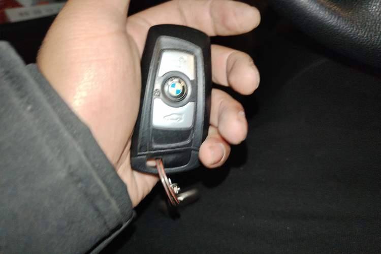 Used BMW 3 Series GT 2017 320i Sport Edition Vehicle Key