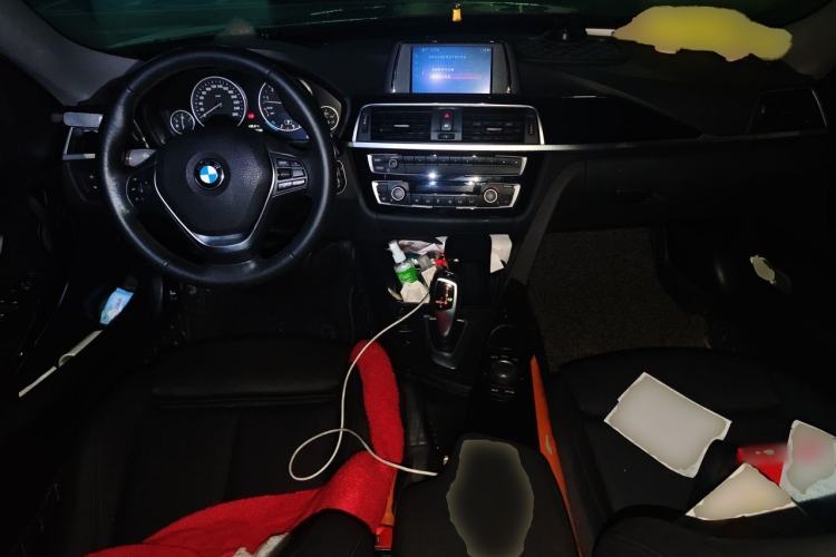 Used BMW 3 Series GT 2017 320i Luxury Design Package Center Console