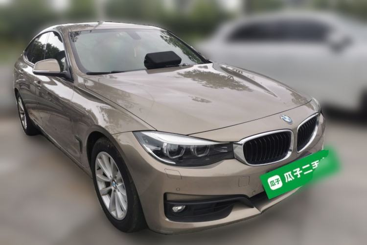Used BMW 3 Series GT 2017 320i Sport Edition Front Right 45 Deg