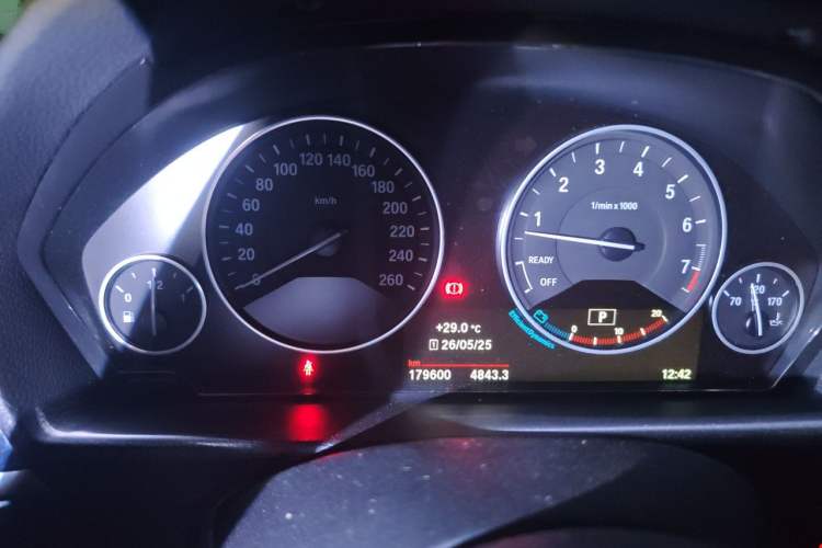 Used BMW 3 Series GT 2017 320i Luxury Design Package Instrument Cluster