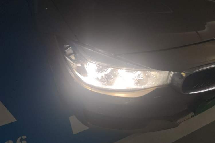 Used BMW 3 Series GT 2017 320i Luxury Design Package Right Front Headlight