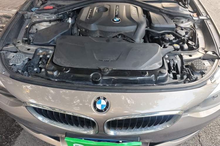 Used BMW 3 Series GT 2017 320i Sport Edition Engine Bay