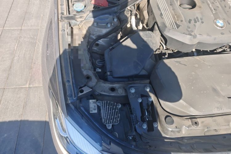 Used BMW 3 Series GT 2017 320i Sport Edition Engine Bay Right