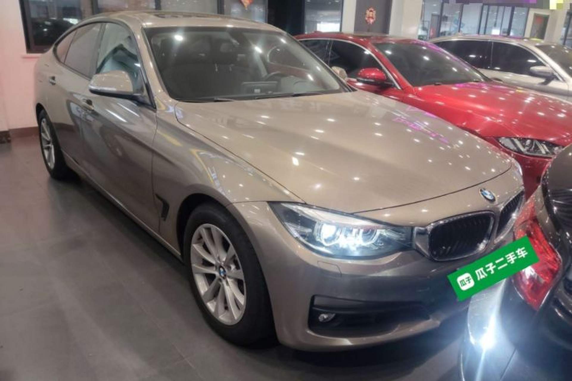 Used BMW 3 Series GT 2017 320i Sport Edition Exterior 2