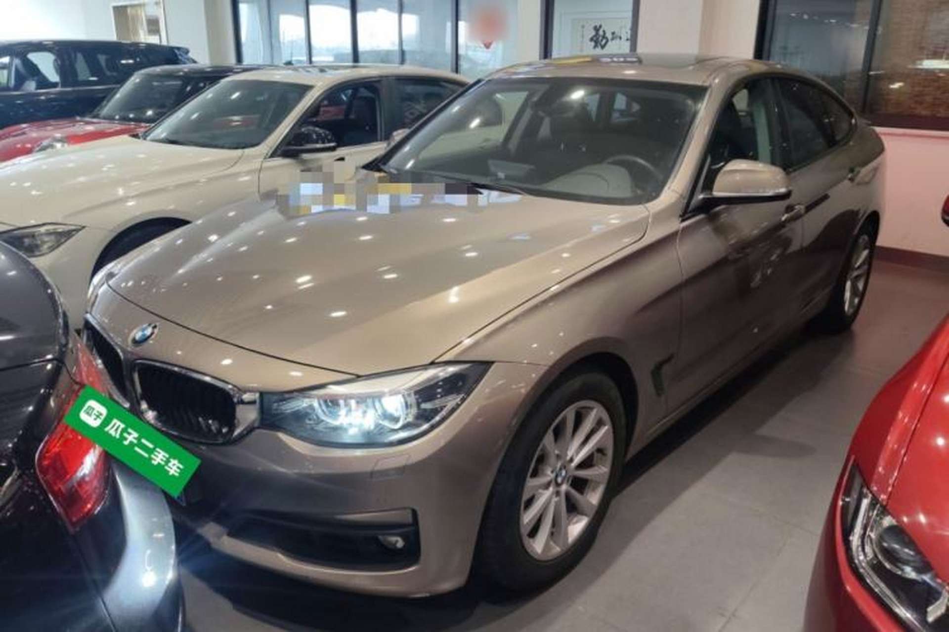 Used BMW 3 Series GT 2017 320i Sport Edition Front Left 45 Deg