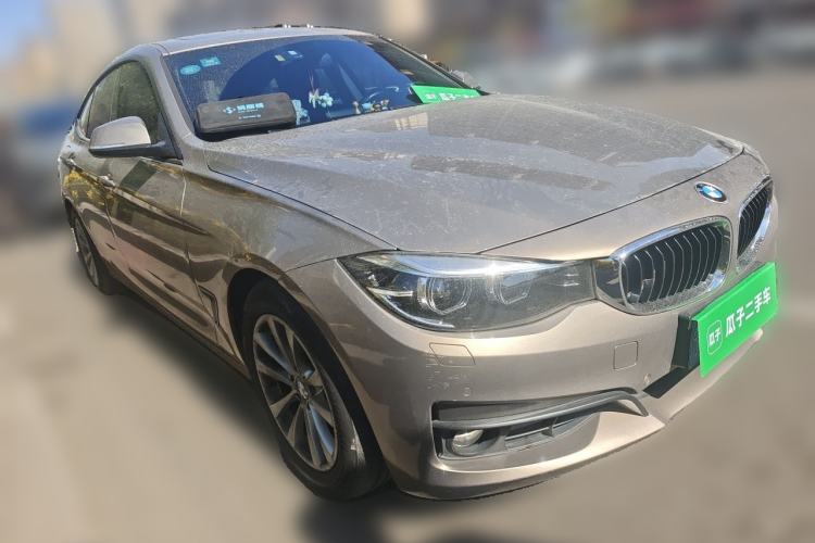 Used BMW 3 Series GT 2017 320i Sport Edition Front Right 45 Deg