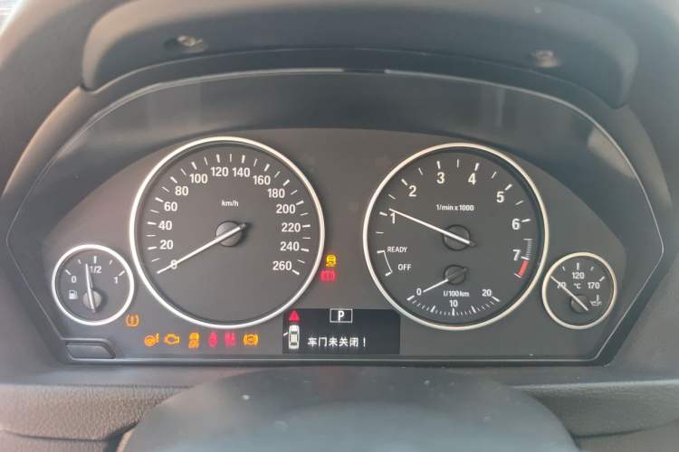 Used BMW 3 Series GT 2017 320i Sport Edition Instrument Cluster
