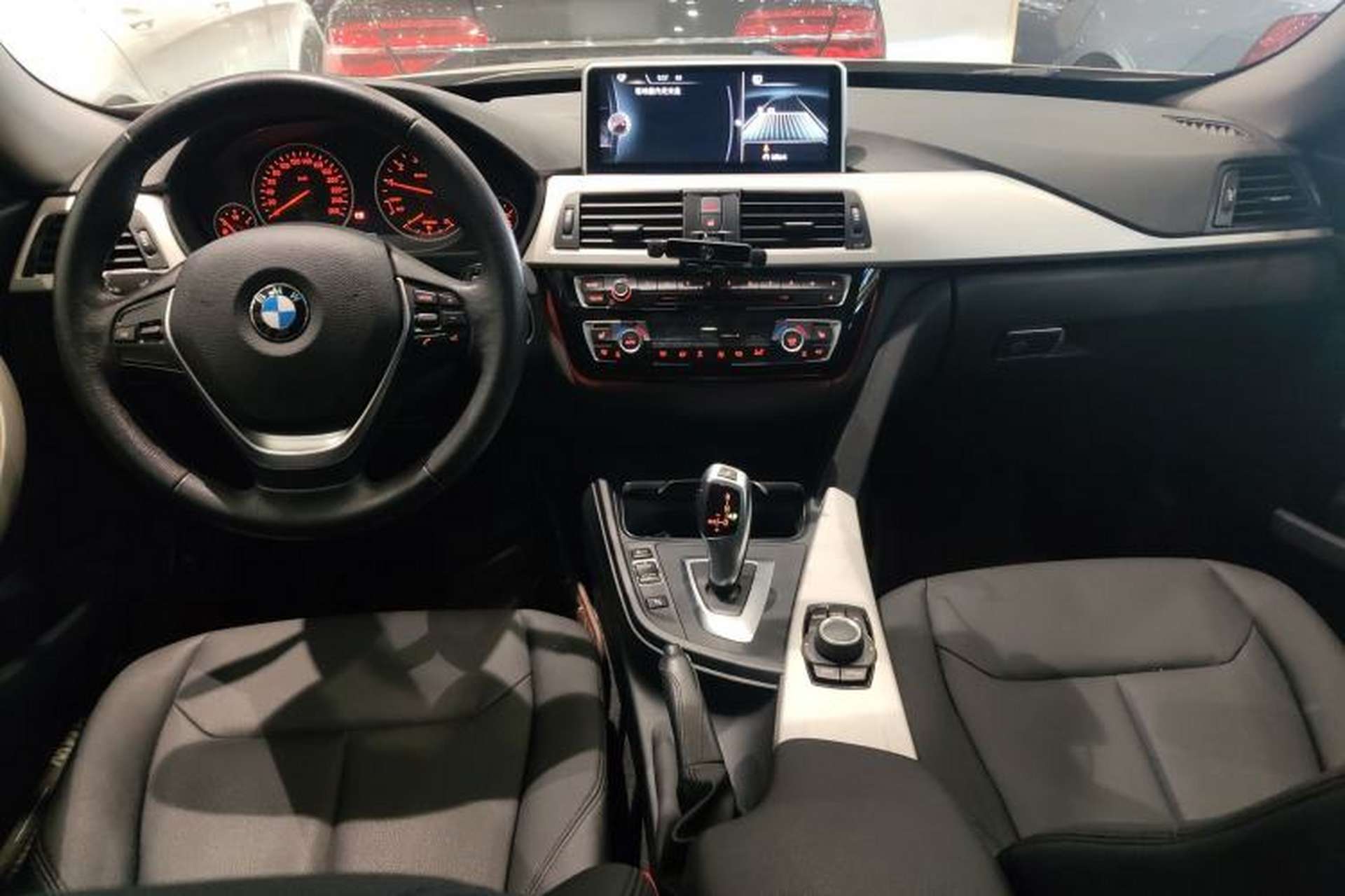 Used BMW 3 Series GT 2017 320i Sport Edition Interior 2