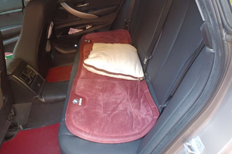 Used BMW 3 Series GT 2017 320i Sport Edition Left Rear Seat