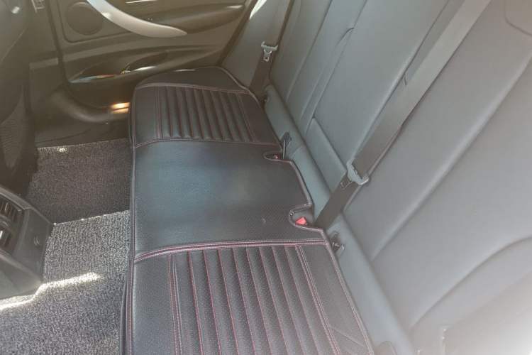 Used BMW 3 Series GT 2017 320i Sport Edition Left Rear Seat