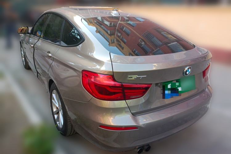 Used BMW 3 Series GT 2017 320i Sport Edition Rear Left 45 Deg