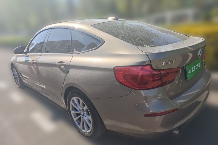 Used BMW 3 Series GT 2017 320i Sport Edition Rear Left 45 Deg