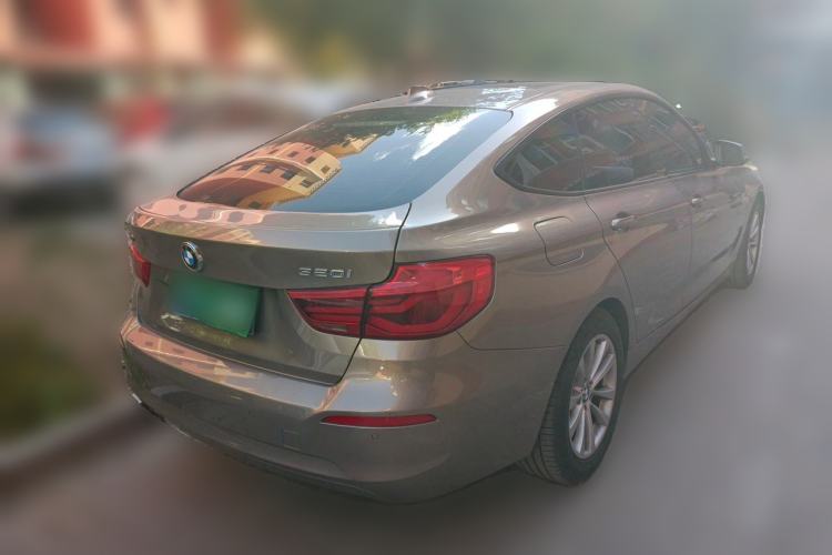 Used BMW 3 Series GT 2017 320i Sport Edition Rear Right 45 Deg