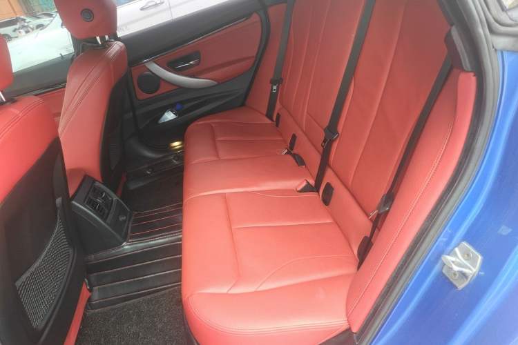 Used BMW 3 Series GT 2017 330i xDrive M Sport Left Rear Seat