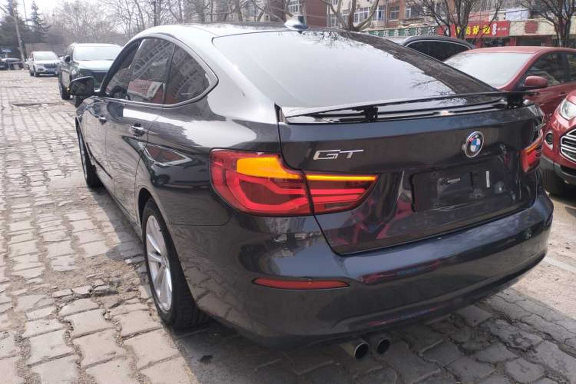 Used BMW 3 Series GT 2017 320i Sport Edition Exterior 2