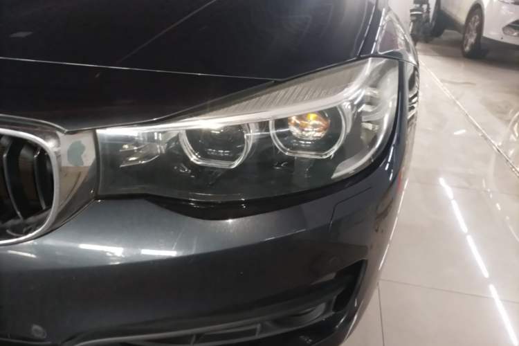 Used BMW 3 Series GT 2017 320i Sport Edition Left Front Headlight