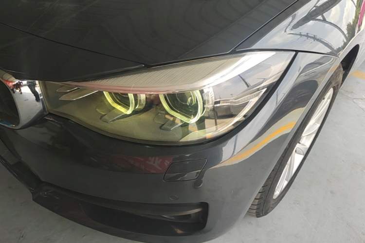 Used BMW 3 Series GT 2017 320i Sport Edition Left Front Headlight