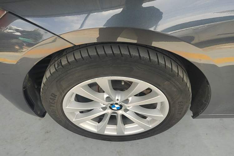 Used BMW 3 Series GT 2017 320i Sport Edition Left Front Wheel Hub