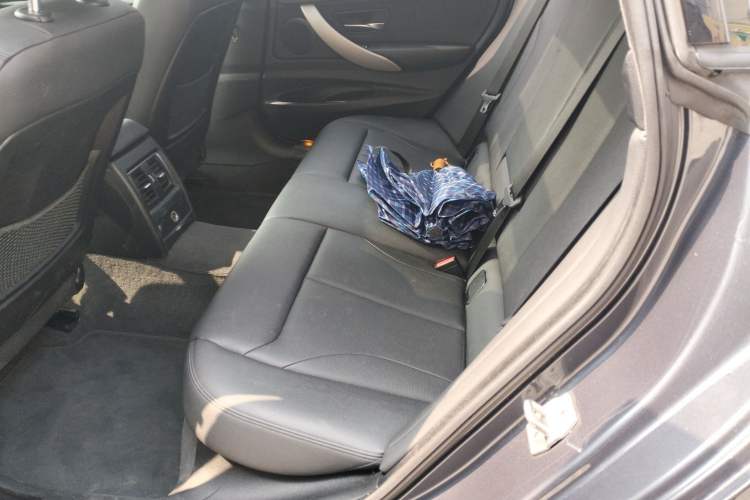 Used BMW 3 Series GT 2017 320i Sport Edition Left Rear Seat