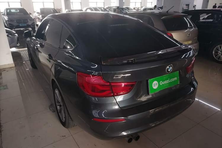 Used BMW 3 Series GT 2017 320i Sport Edition Rear Left 45 Deg