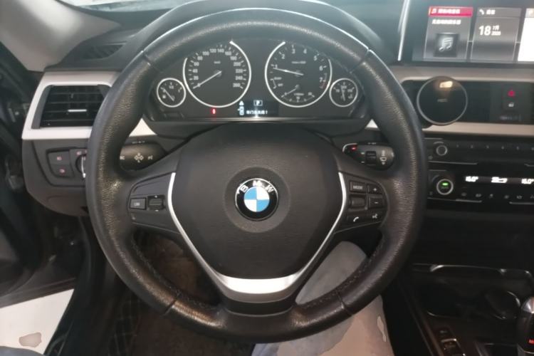 Used BMW 3 Series GT 2017 320i Sport Edition Steering Wheel