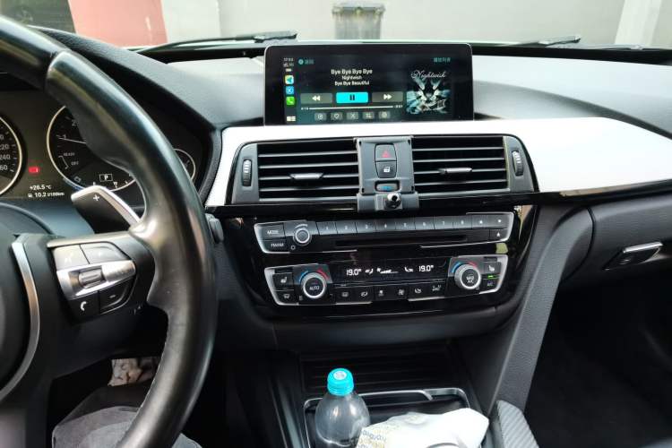 Used BMW 3 Series GT 2017 330i xDrive M Sport Audio And AC Panel
