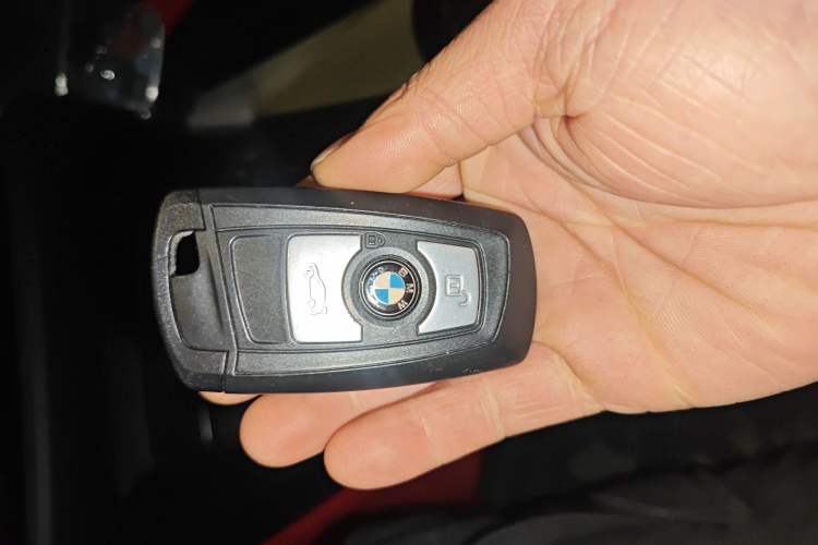 Used BMW 3 Series GT 2017 320i Sport Edition Vehicle Key