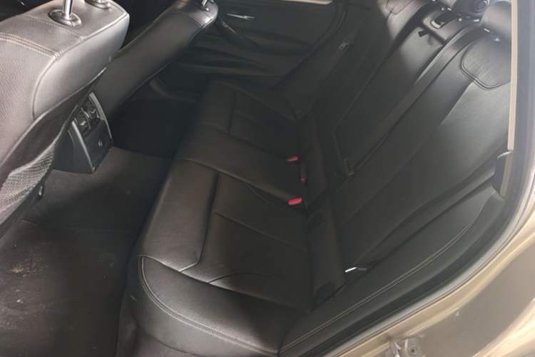 Used BMW 3 Series GT 2017 320i Luxury Design Package Left Rear Seat