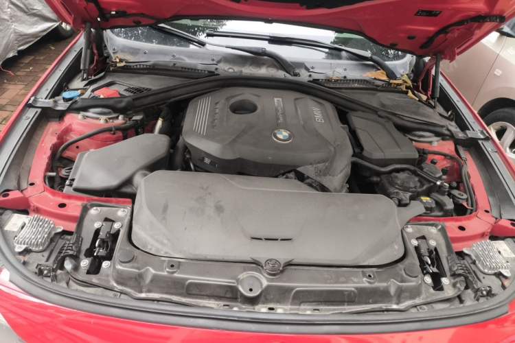 Used BMW 3 Series GT 2017 320i Sport Edition Engine Bay