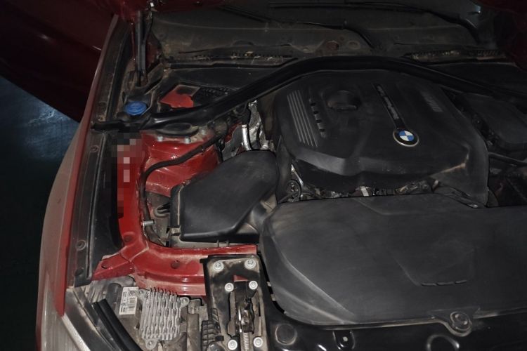 Used BMW 3 Series GT 2017 320i Sport Edition Engine Bay Right