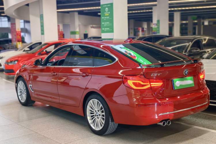 Used BMW 3 Series GT 2017 320i Luxury Design Package Exterior 4