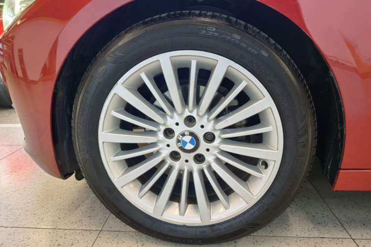 Used BMW 3 Series GT 2017 320i Luxury Design Package Exterior 5