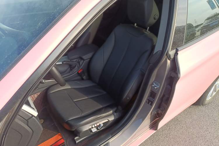 Used BMW 3 Series GT 2017 320i Sport Edition Left Front Seat