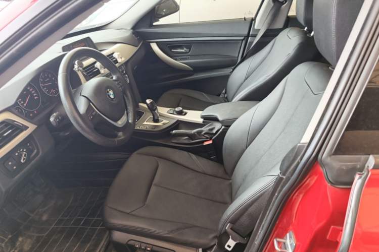 Used BMW 3 Series GT 2017 320i Sport Edition Left Front Seat