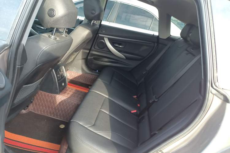Used BMW 3 Series GT 2017 320i Sport Edition Left Rear Seat