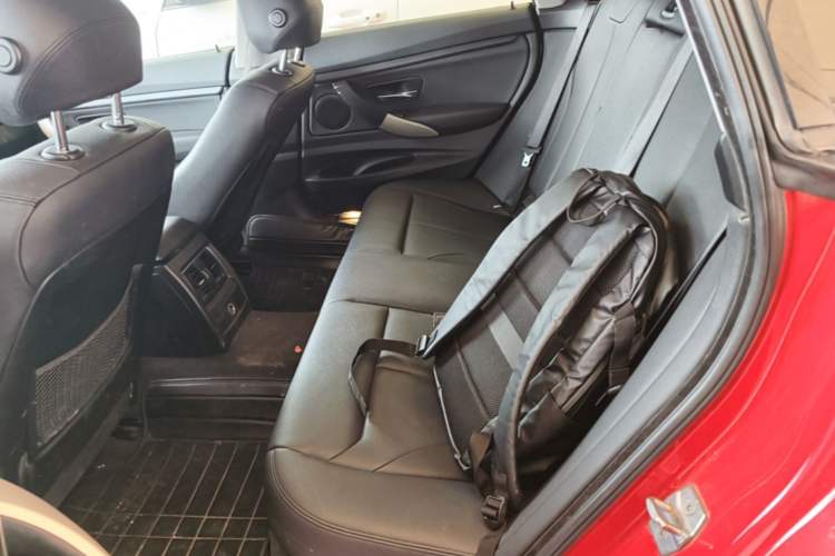 Used BMW 3 Series GT 2017 320i Sport Edition Left Rear Seat