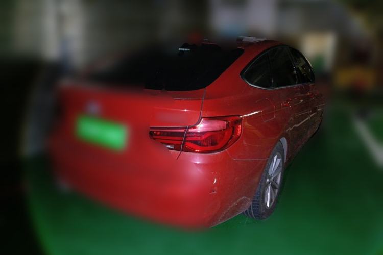 Used BMW 3 Series GT 2017 320i Sport Edition Rear Right 45 Deg