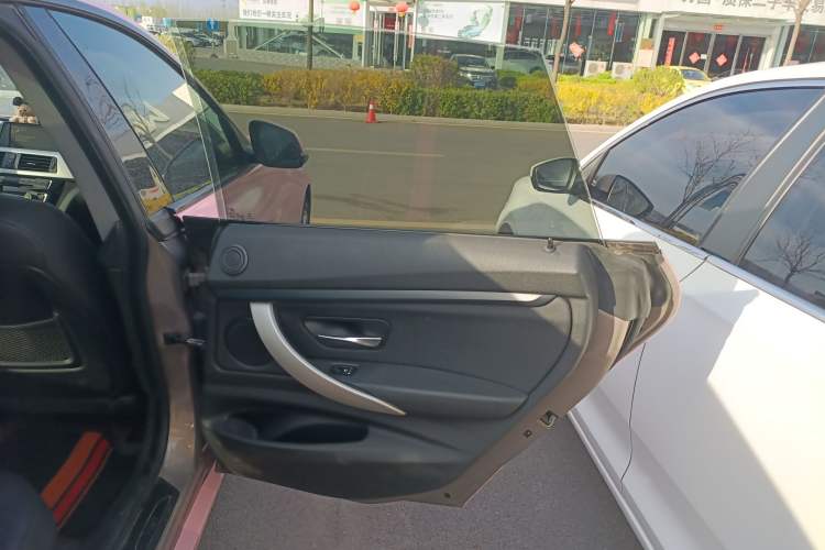Used BMW 3 Series GT 2017 320i Sport Edition Right Rear Door Interior