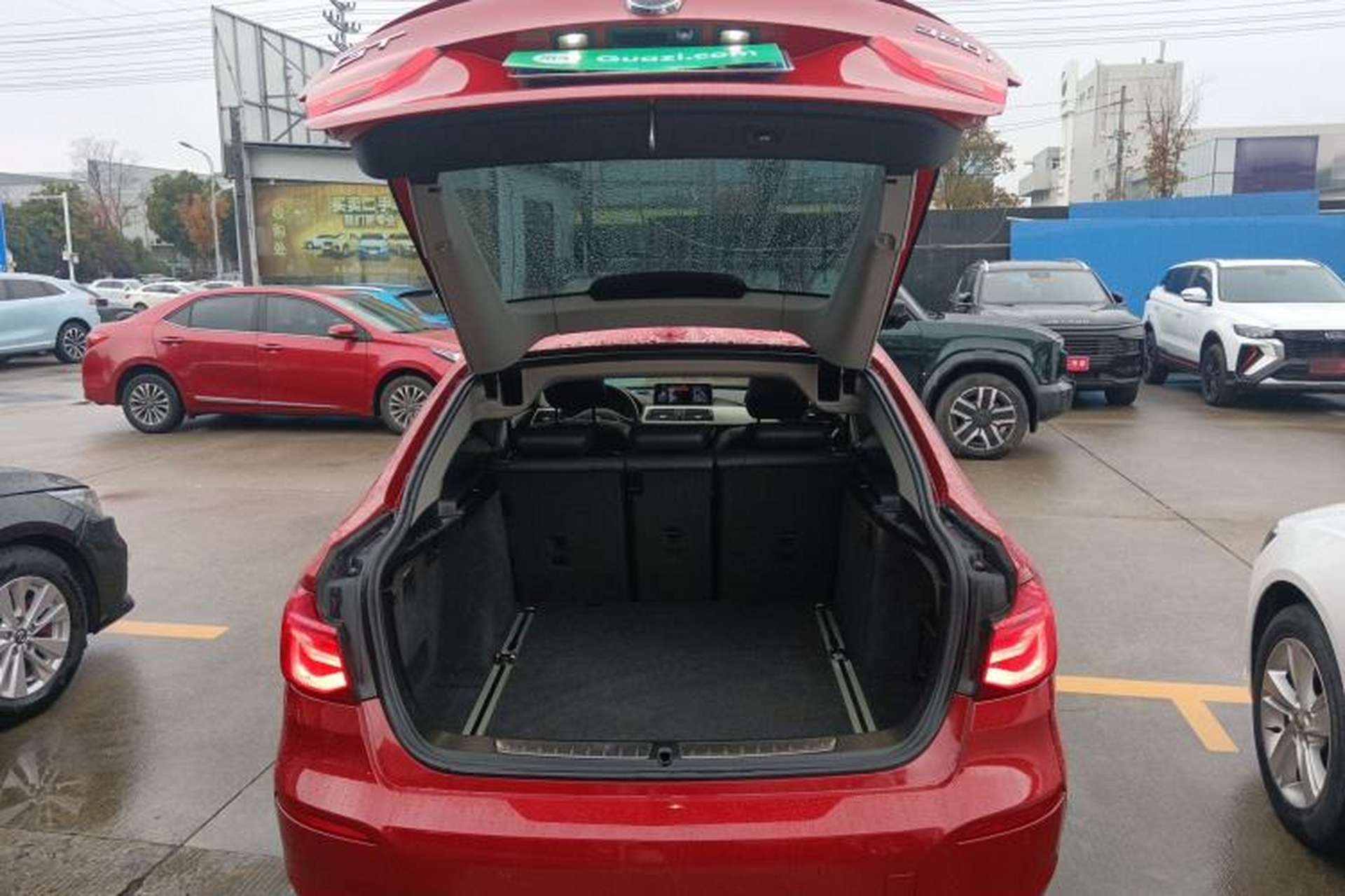 Used BMW 3 Series GT 2017 320i Sport Edition Trunk