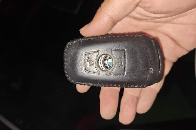 Used BMW 3 Series GT 2017 320i Sport Edition Vehicle Key