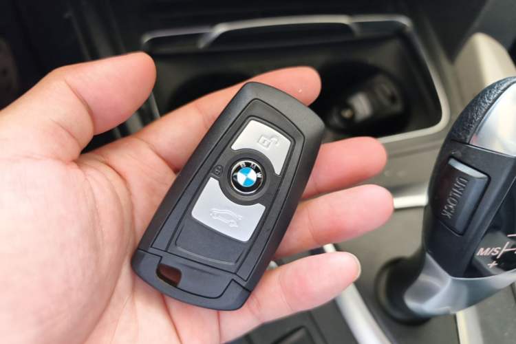Used BMW 3 Series GT 2017 320i Sport Edition Vehicle Key