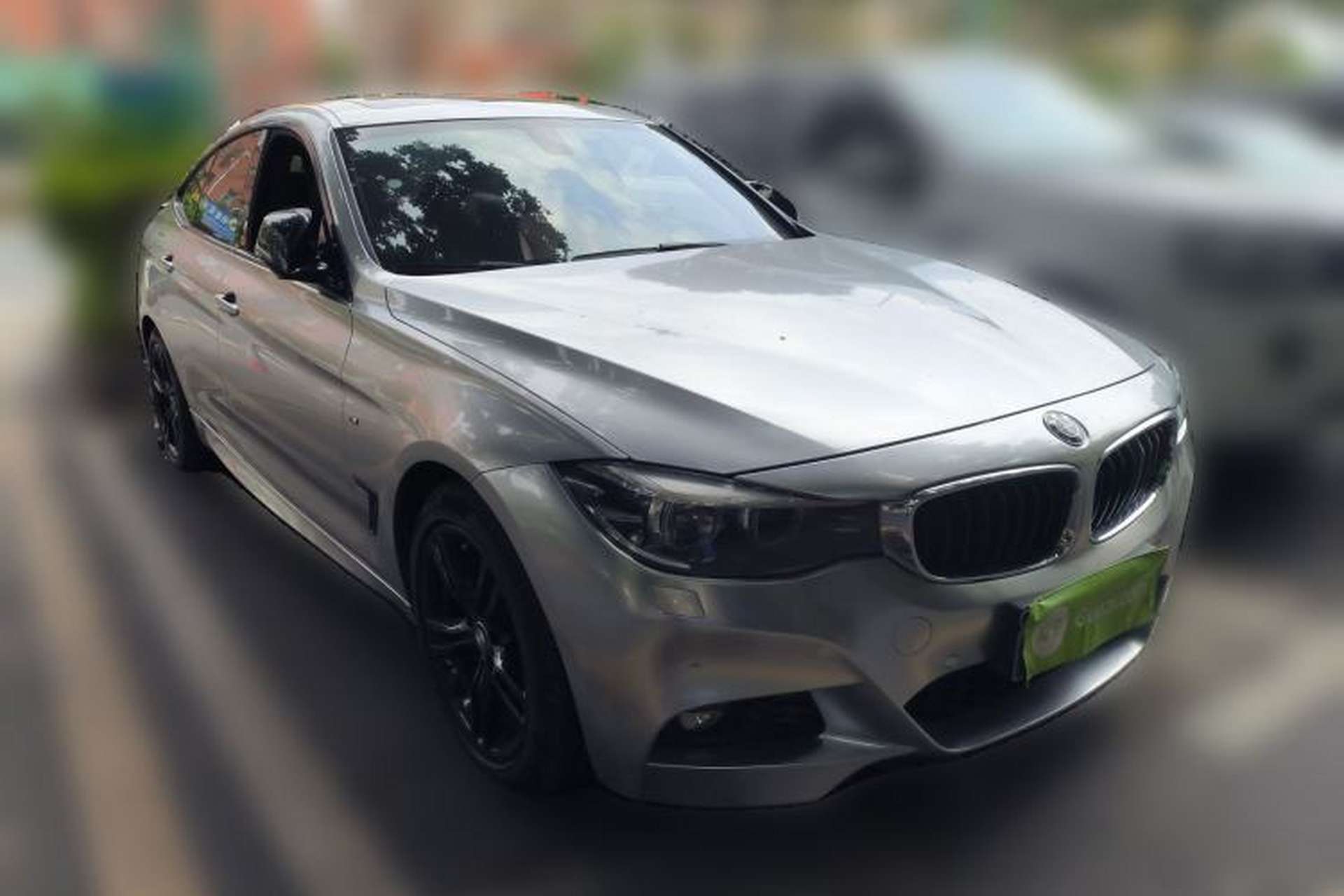 Used BMW 3 Series GT 2017 320i M Sport Front Right 45 Deg