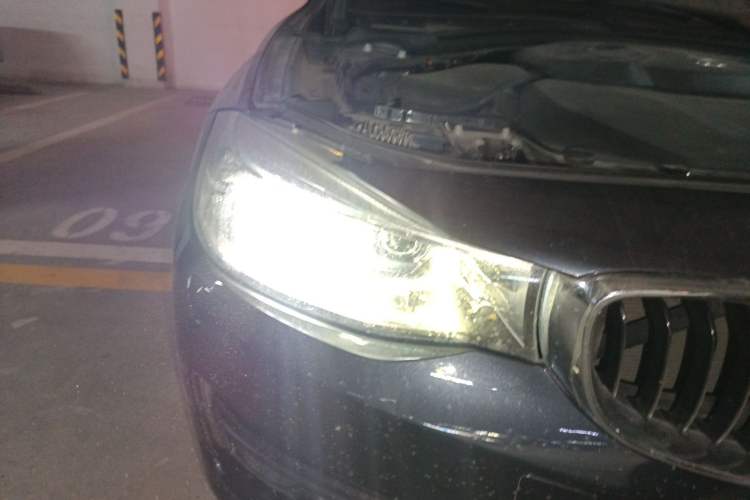 Used BMW 3 Series GT 2017 320i Sport Edition Right Front Headlight