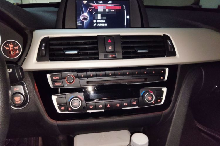 Used BMW 3 Series GT 2017 320i Sport Edition Audio And AC Panel