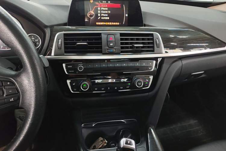 Used BMW 3 Series GT 2017 320i Luxury Design Package Audio And AC Panel